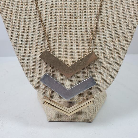 Vintage Necklace Chain Gold Silver Tone w/ Arrows 36 Inch Adjustable - Picture 1 of 5